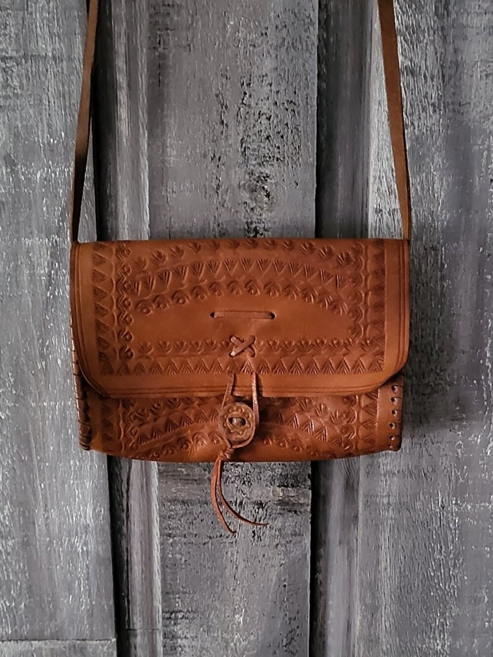Vintage 70s Hand Tooled Leather Crossbody Bag Boho Hippie Mini